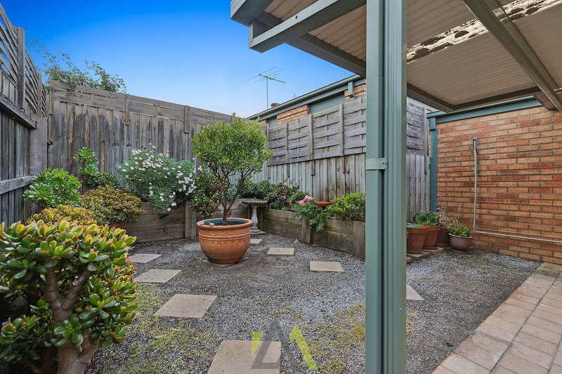 Photo - 2/65 Taketa Crescent, Frankston VIC 3199 - Image 13