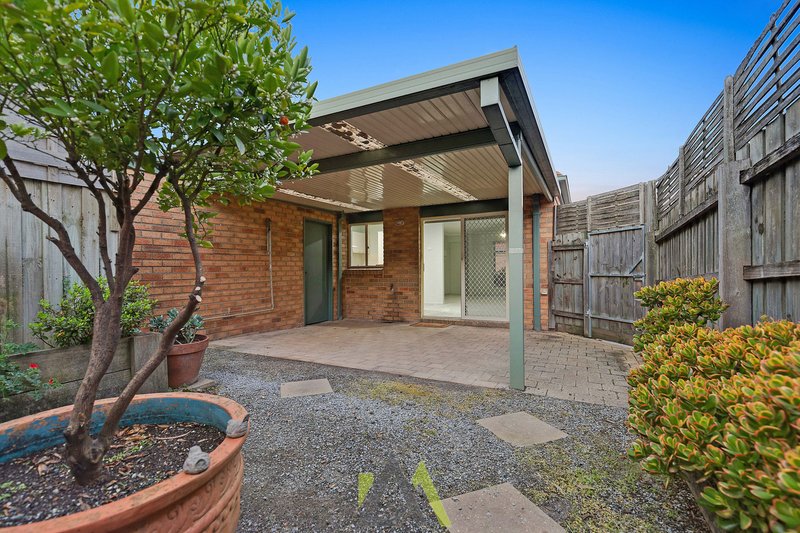 Photo - 2/65 Taketa Crescent, Frankston VIC 3199 - Image 14