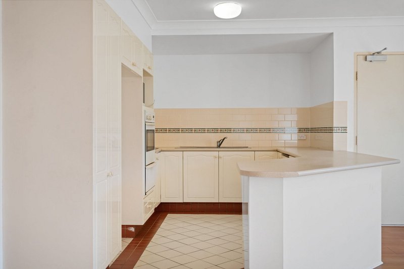 Photo - 26/53 Bauer Street, Southport QLD 4215 - Image 11