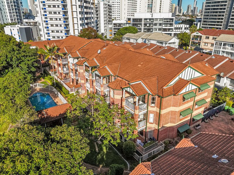 Photo - 26/53 Bauer Street, Southport QLD 4215 - Image 22