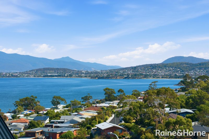 Photo - 2/654 Oceana Drive, Tranmere TAS 7018 - Image 32