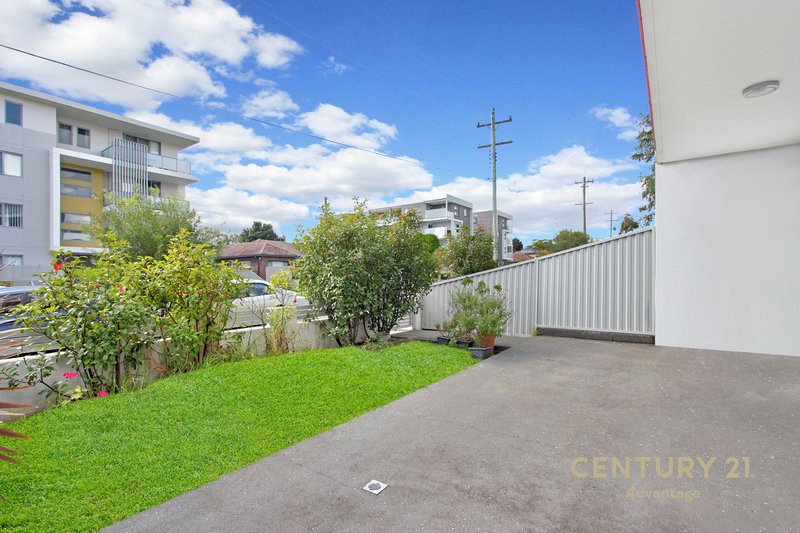 Photo - 2/66-68 Essington Street, Wentworthville NSW 2145 - Image 5