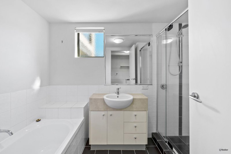 Photo - 2/66-68 Mclean Street, Coolangatta QLD 4225 - Image 9