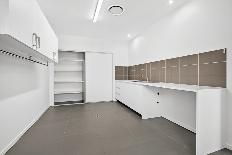 Photo - 266 Charleton Street, Chandler QLD 4155 - Image 12