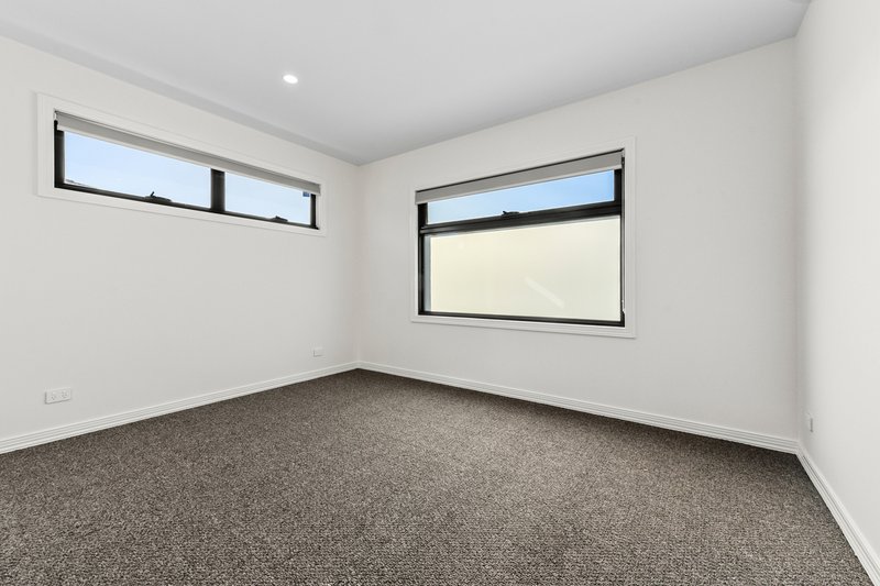 Photo - 2/66 Frawley Road, Hallam VIC 3803 - Image 7