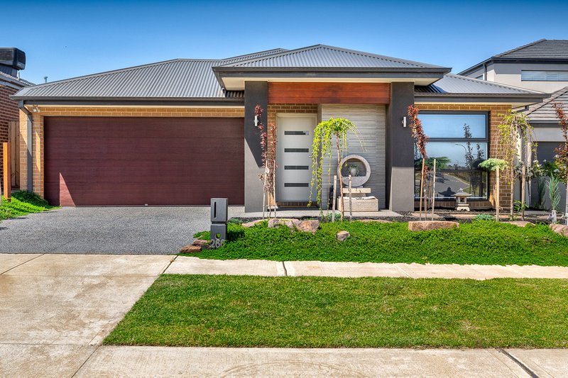 266 Heather Grove, Clyde North VIC 3978