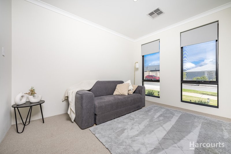 Photo - 266 Landbeach Boulevard, Alkimos WA 6038 - Image 3