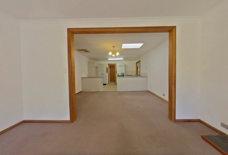 Photo - 2/66 Murray Road, Port Noarlunga SA 5167 - Image 5