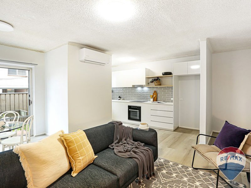 Photo - 2/66 Putland Street, St Marys NSW 2760 - Image 5