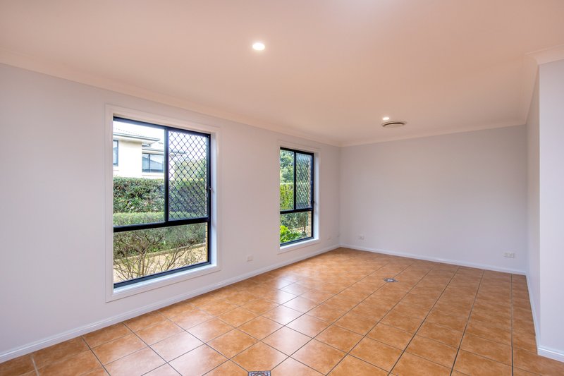 Photo - 2/66 Smith Street, Charlestown NSW 2290 - Image 4
