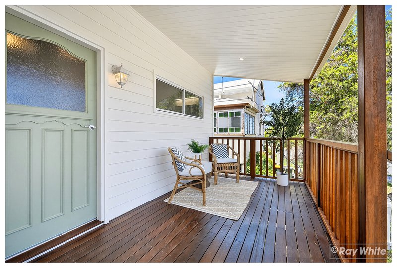 Photo - 266 William Street, The Range QLD 4700 - Image 3