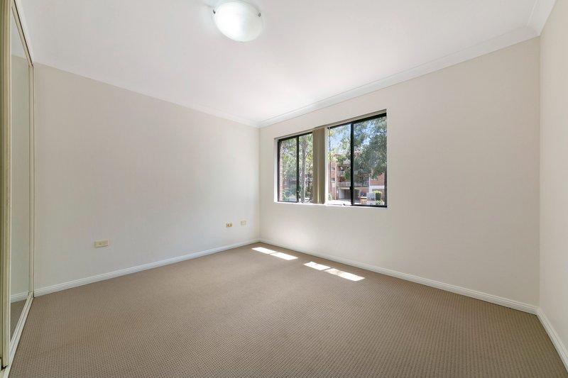 Photo - 26/62 Fullagar Road, Wentworthville NSW 2145 - Image 5