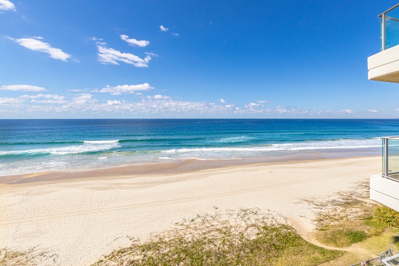 Photo - 26/67-71 Albatross Avenue, Mermaid Beach QLD 4218 - Image 11