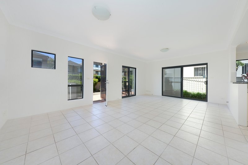 Photo - 2/67-69 Mason Street, Maroubra NSW 2035 - Image 2