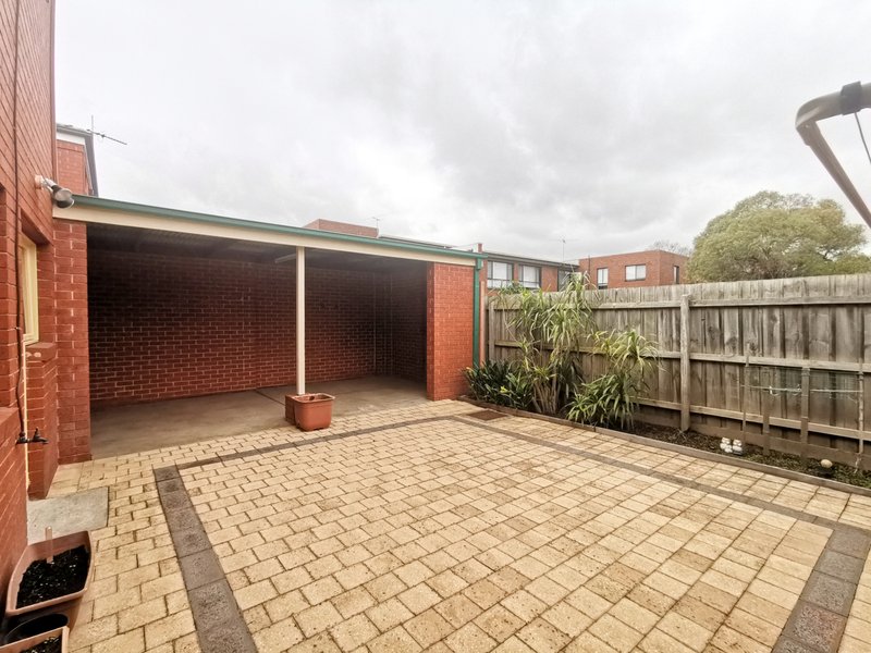 Photo - 2/67 Euston Road, Hughesdale VIC 3166 - Image 9