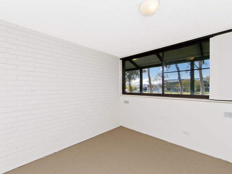 Photo - 26/7 Medley Street, Chifley ACT 2606 - Image 5