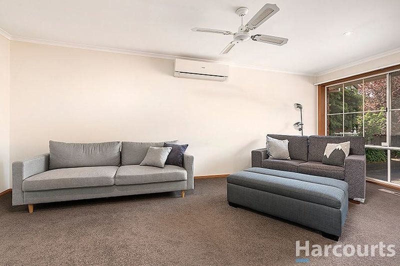 Photo - 2/67 Price Avenue, Mount Waverley VIC 3149 - Image 2