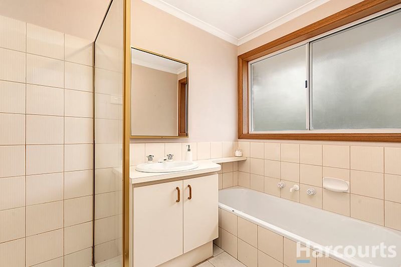 Photo - 2/67 Price Avenue, Mount Waverley VIC 3149 - Image 4