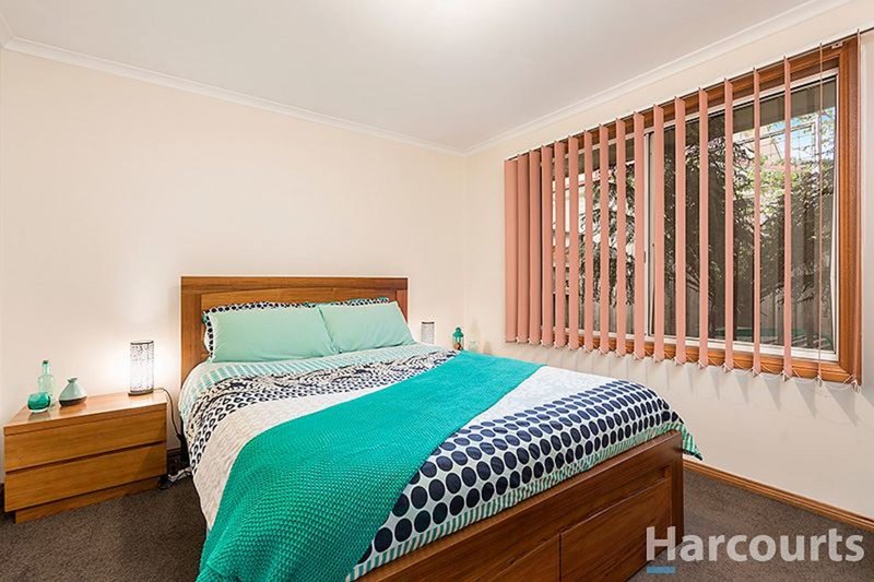 Photo - 2/67 Price Avenue, Mount Waverley VIC 3149 - Image 5