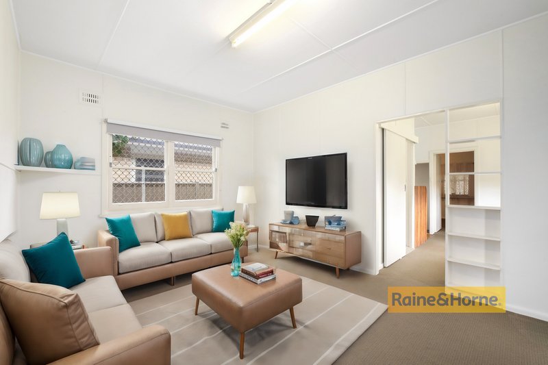 Photo - 267 Trafalgar Avenue, Umina Beach NSW 2257 - Image 4