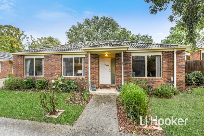 Photo - 2/67 Wakenshaw Crescent, Pakenham VIC 3810 - Image 13