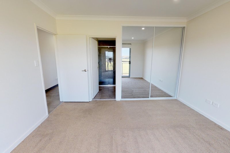 Photo - 26/71 Deerubbin Drive, Glenmore Park NSW 2745 - Image 5