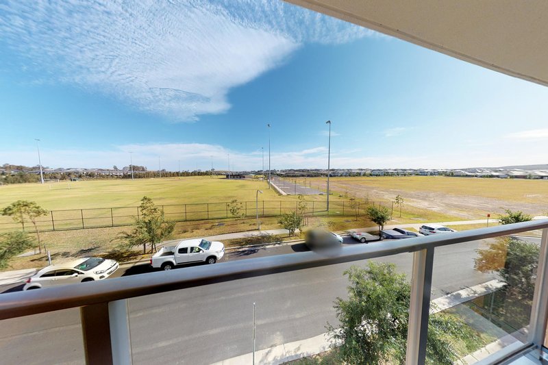 Photo - 26/71 Deerubbin Drive, Glenmore Park NSW 2745 - Image 9