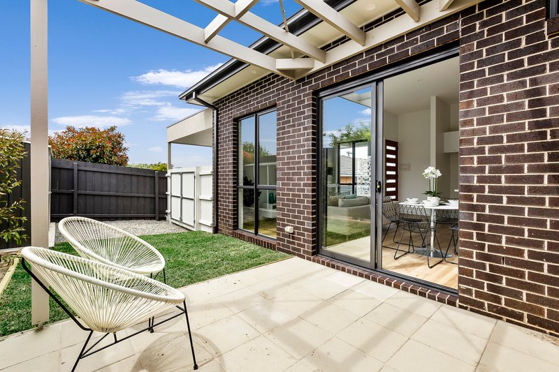 Photo - 2/677 Warrigal Road, Bentleigh East VIC 3165 - Image 8