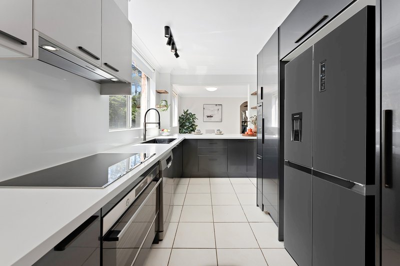 Photo - 26/8-14 Bowen Street, Chatswood NSW 2067 - Image 4