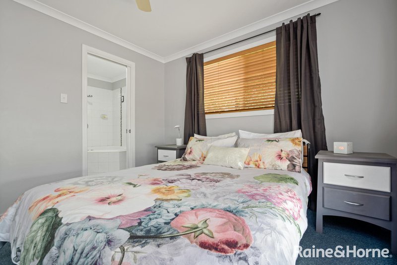 Photo - 268 Auckland Street, South Gladstone QLD 4680 - Image 12