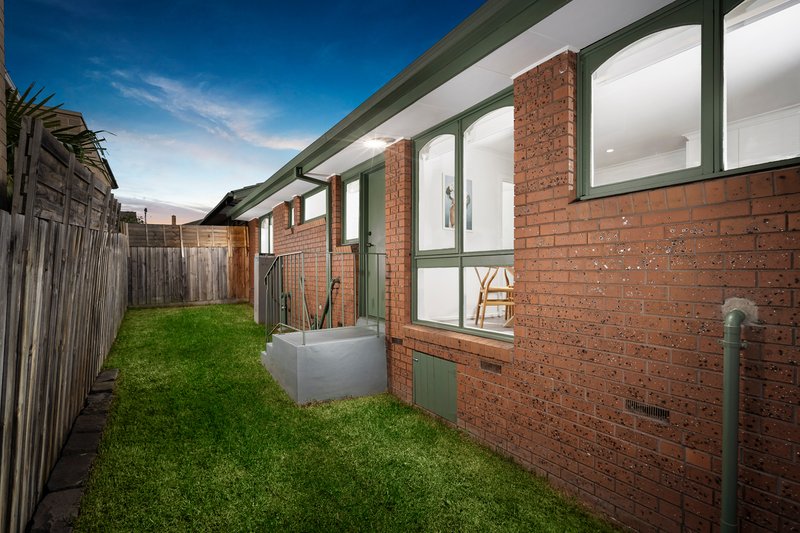 Photo - 2/68 Ferntree Gully Road, Oakleigh East VIC 3166 - Image 10