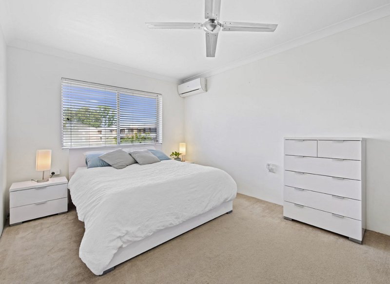 Photo - 2/68 Hassall Street, Corinda QLD 4075 - Image 7