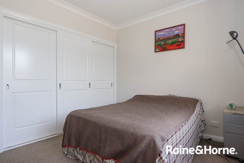 Photo - 2/68 Lambert Street, Bathurst NSW 2795 - Image 9