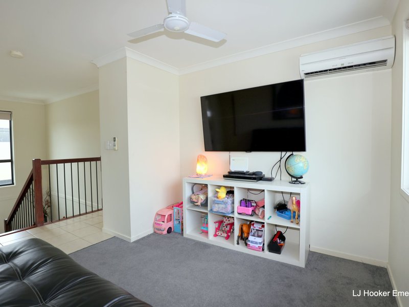 Photo - 2/68 Moody Street, Emerald QLD 4720 - Image 9