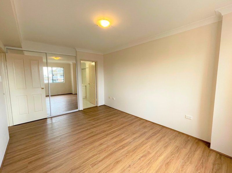 Photo - 26/9-13 West Street, Hurstville NSW 2220 - Image 6