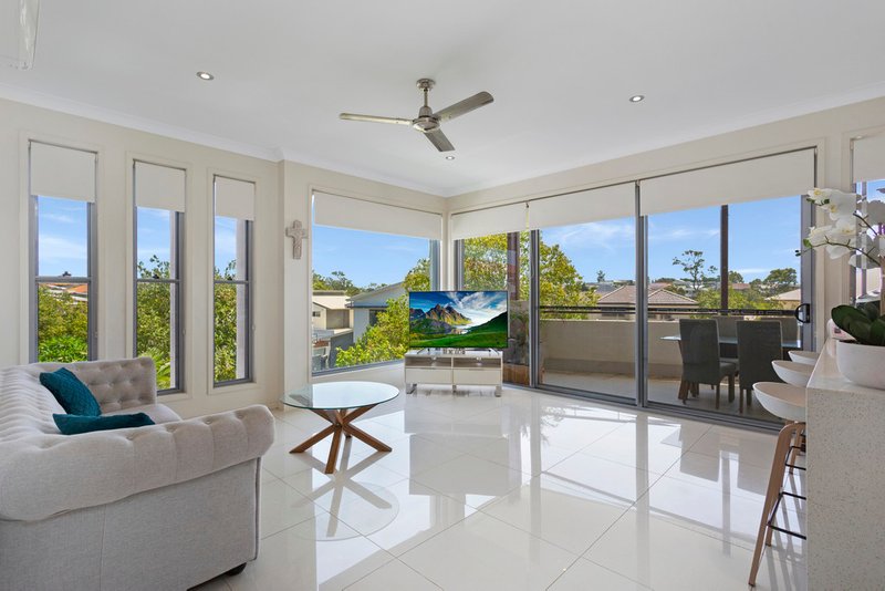 Photo - 2/69 Bayswater Avenue, Varsity Lakes QLD 4227 - Image 5