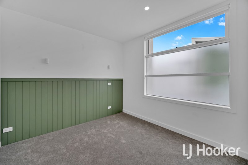 Photo - 2/69 Cypress Avenue, Brooklyn VIC 3012 - Image 7