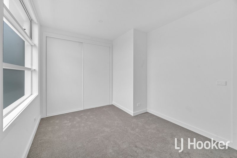 Photo - 2/69 Cypress Avenue, Brooklyn VIC 3012 - Image 9