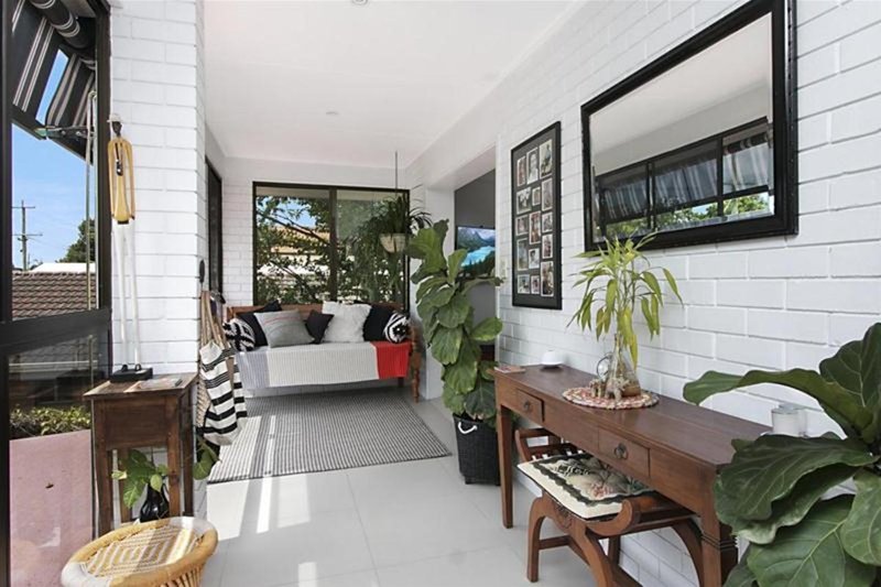 Photo - 2/69 Laguna Avenue, Palm Beach QLD 4221 - Image 4