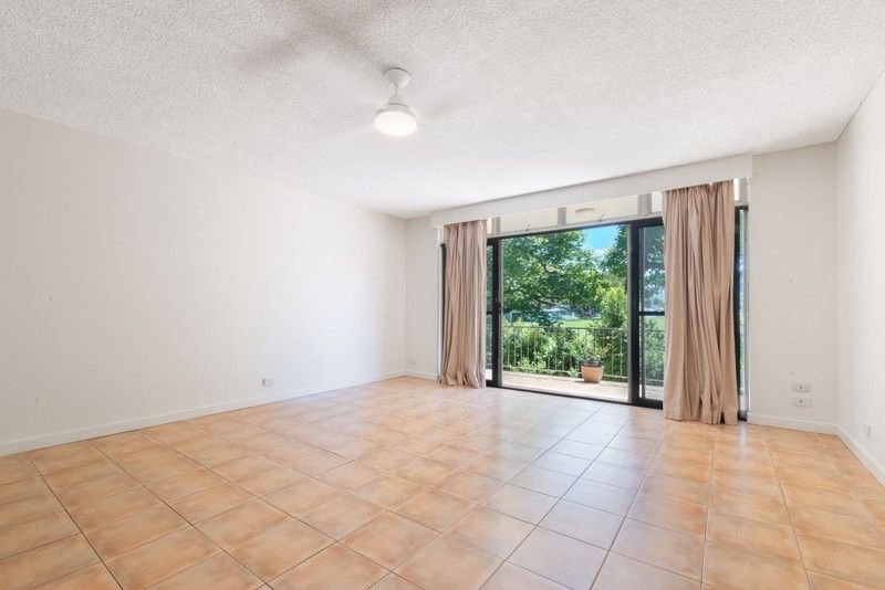 Photo - 2/69 Lang Parade, Auchenflower QLD 4066 - Image 2