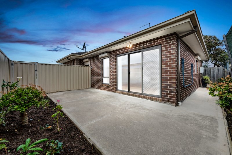 Photo - 2/69 Lester Avenue, St Albans VIC 3021 - Image 16