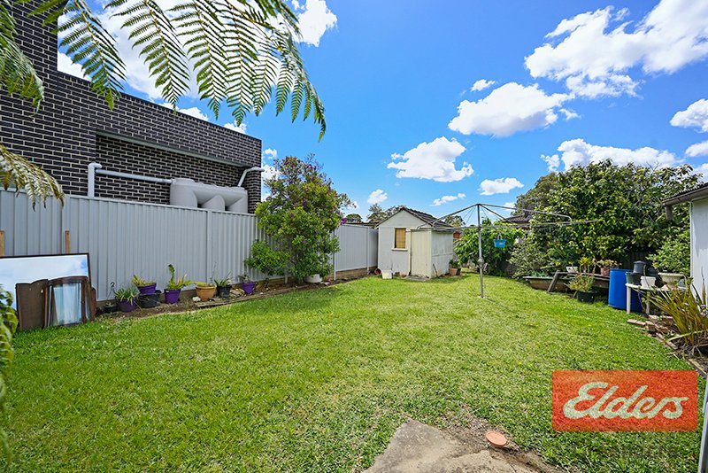 Photo - 269 Noble Avenue, Greenacre NSW 2190 - Image 3