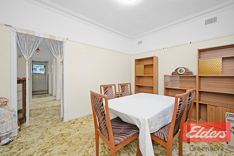 Photo - 269 Noble Avenue, Greenacre NSW 2190 - Image 4