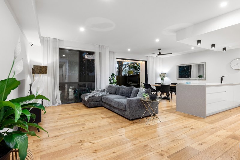 Photo - 2/69 Stephens Street, Morningside QLD 4170 - Image 4