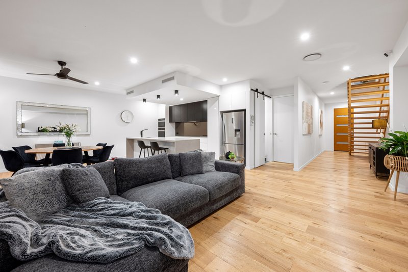 Photo - 2/69 Stephens Street, Morningside QLD 4170 - Image 13
