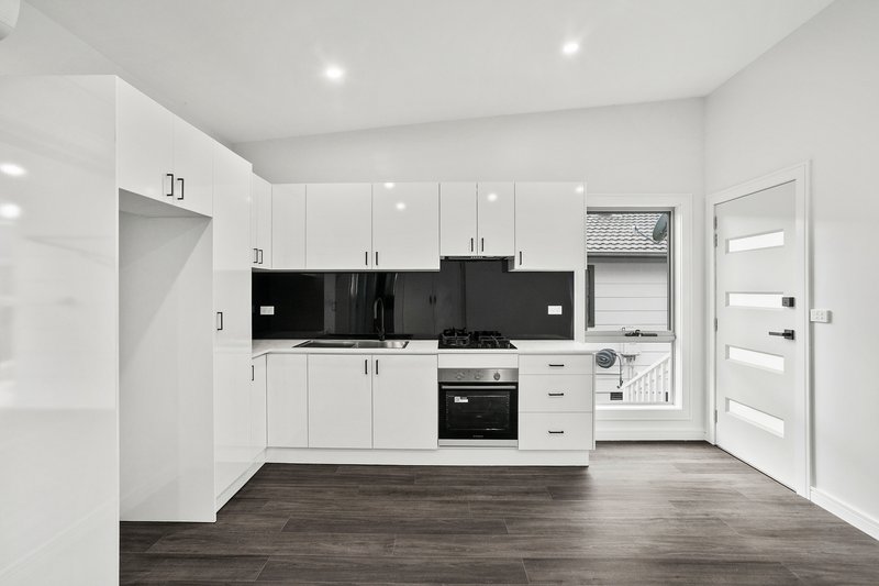 Photo - 26a Kurrawa Crescent, Koonawarra NSW 2530 - Image 3