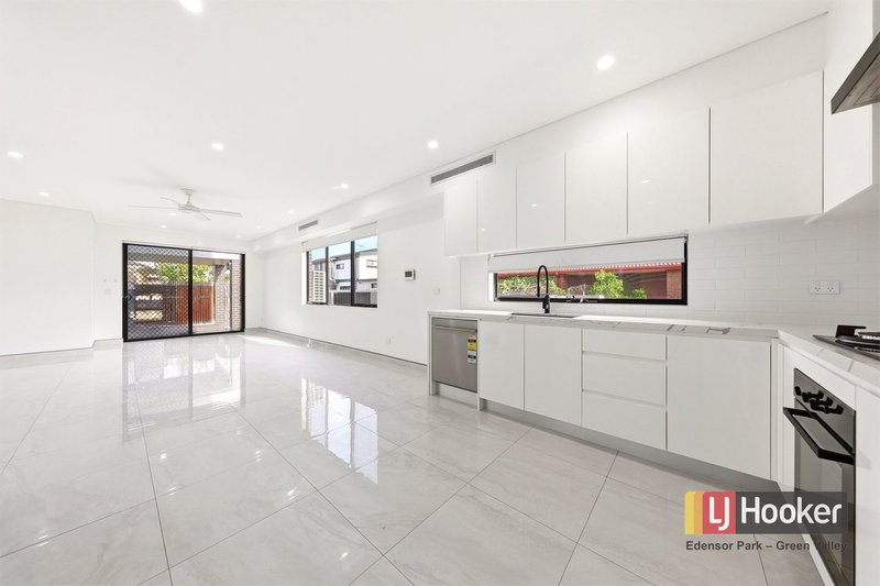 Photo - 26a Mittiamo Street, Canley Heights NSW 2166 - Image 4