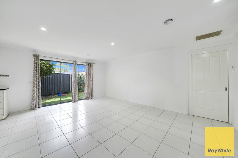 Photo - 26A Pelican Place, Werribee VIC 3030 - Image 4