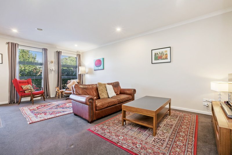 Photo - 26B Glasgow Avenue, Reservoir VIC 3073 - Image 2