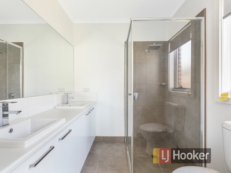 Photo - 26B King Street, Pakenham VIC 3810 - Image 7